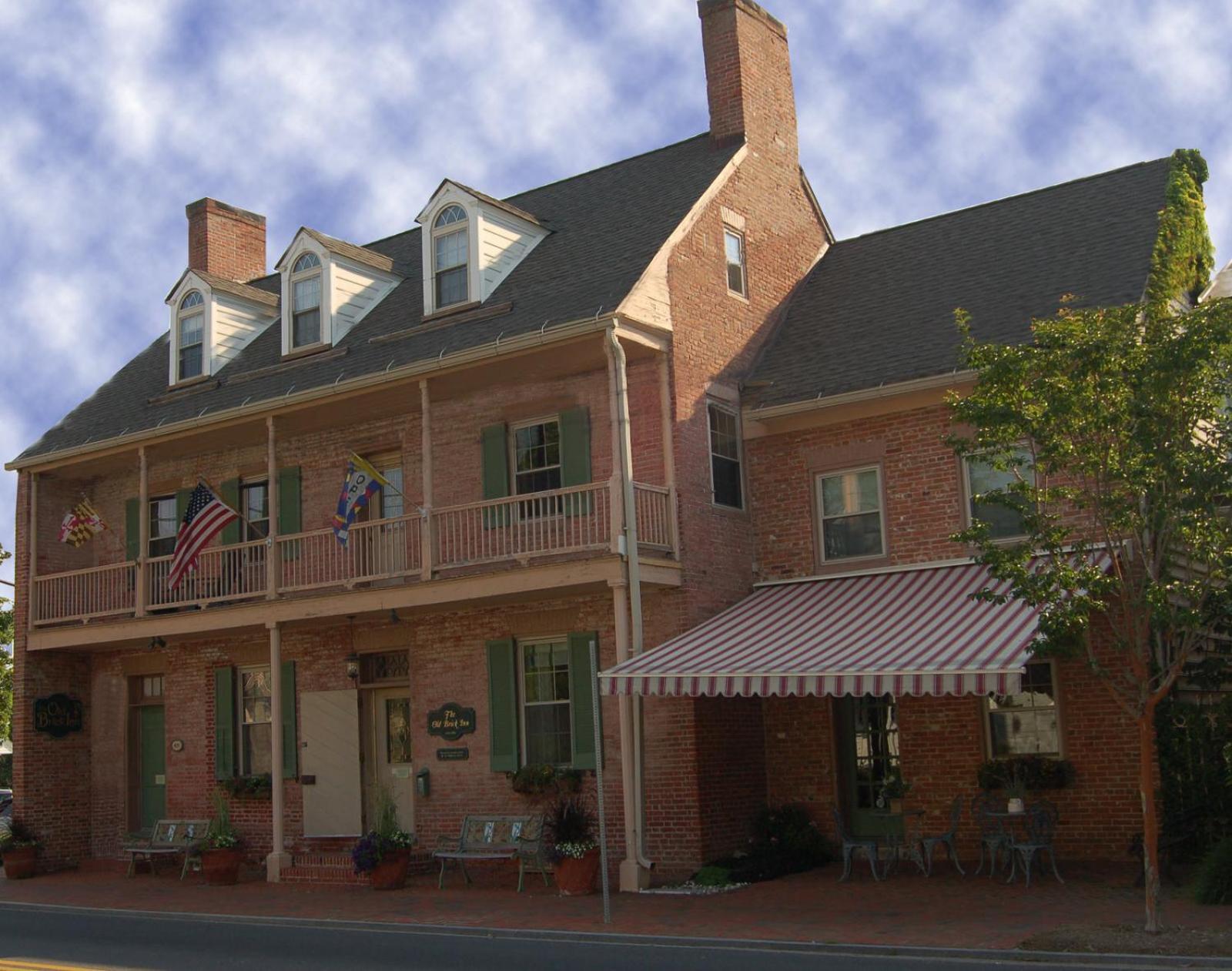 Old Brick Inn Saint Michaels Exterior photo